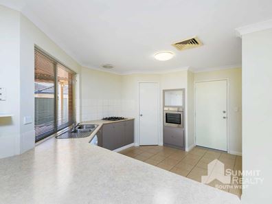 5 Heatherglen Road, Australind WA 6233