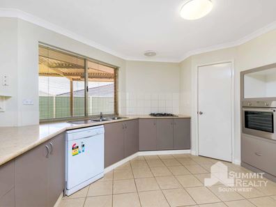 5 Heatherglen Road, Australind WA 6233