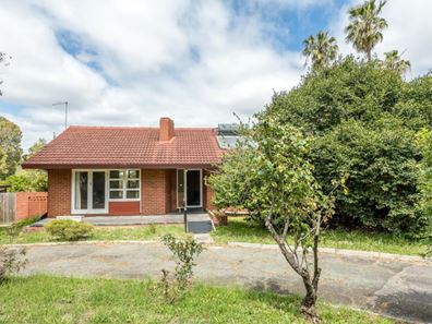 1 McNess Road, Kalamunda WA 6076