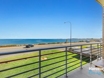 4/10 Arcadia Drive, Shoalwater WA 6169