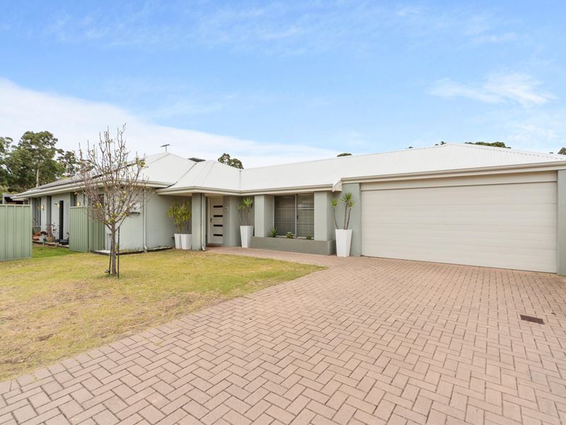 15 Kunzea Close, Maida Vale WA 6057