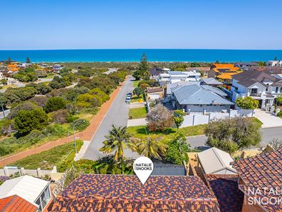 16/4 Perina Way, City Beach WA 6015