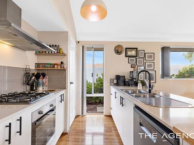 7 Pleasantview Parade, Baldivis WA 6171
