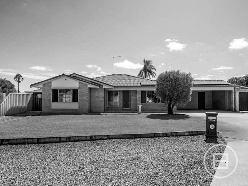 12 Shanto Court, Dudley Park WA 6210