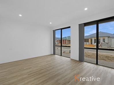 14 Stinear  Street, Champion Lakes WA 6111