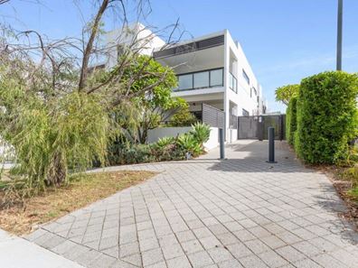 3/3 Roscorla Avenue, Yokine WA 6060