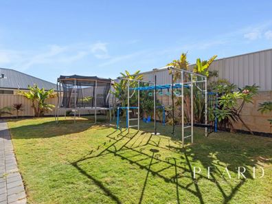 10 Mulloway Street, Two Rocks WA 6037