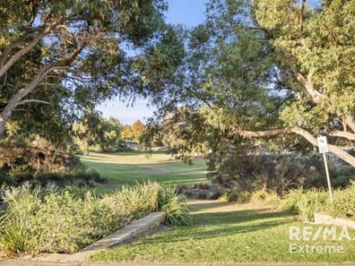 35 Porzana Boulevard, Tapping WA 6065