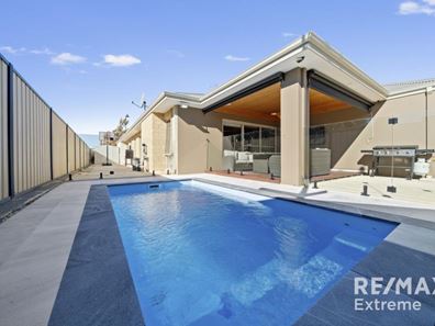 35 Porzana Boulevard, Tapping WA 6065
