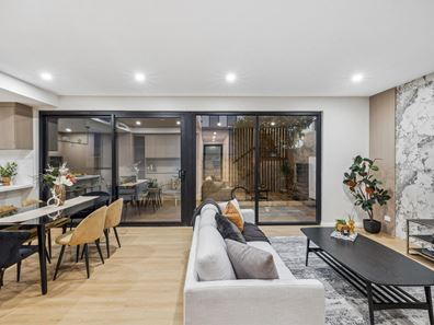 34D Reynolds Rd, Applecross WA 6153