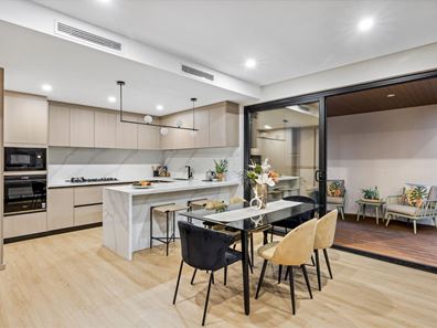 34D Reynolds Rd, Applecross WA 6153
