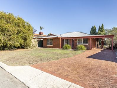 23 Brooks Drive, Bayswater WA 6053