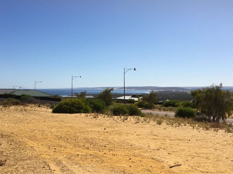 66 Flora Boulevard, Kalbarri WA 6536