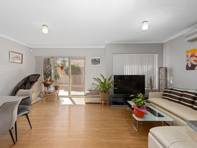64A Moolyeen Road, Brentwood WA 6153