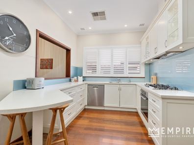135 Moreing Road, Attadale WA 6156