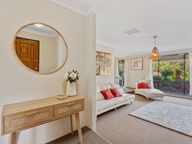 47 Hungerford Avenue, Halls Head WA 6210