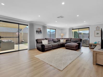 8 Arion Avenue, Harrisdale WA 6112