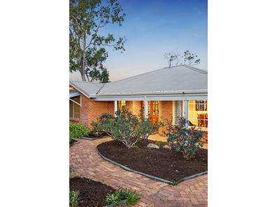 22 Southern Terrace, Connolly WA 6027