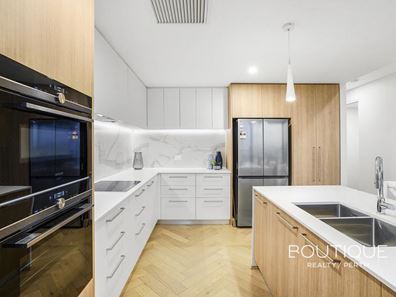 409/10 Nautilus Crescent, Scarborough WA 6019