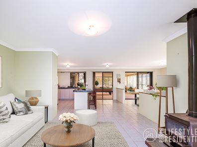 18 Heffron Way, Gabbadah WA 6041