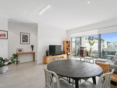 14/122 Kimberley Street, West Leederville WA 6007