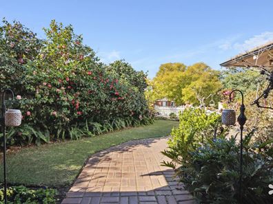 10 Stenton Corner, Leeming WA 6149