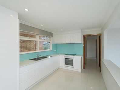 1/27 Robin Avenue, Sorrento WA 6020