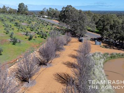 5 Weir Road, Baskerville WA 6056