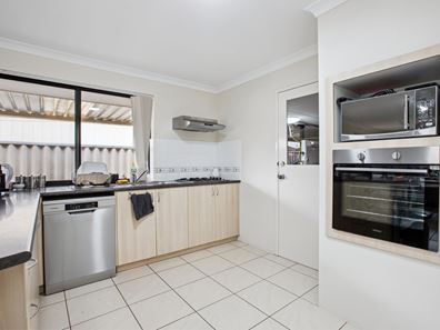 4 Dunns Way, Port Kennedy WA 6172