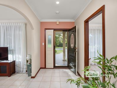 70 Prestonwood Street, East Bunbury WA 6230