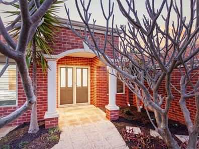 42 Priestley Street, Embleton WA 6062