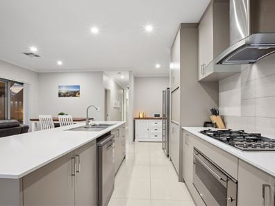 4/591 Rockingham Road, Lake Coogee WA 6166