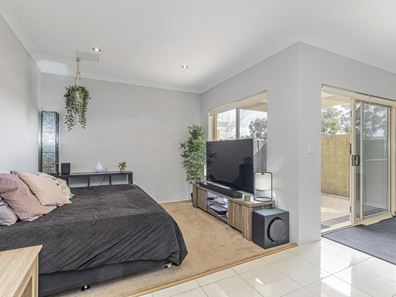 12/2 Malting Court, Canning Vale WA 6155