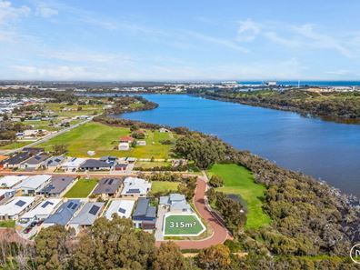 22 Ingrilli Court, Lake Coogee WA 6166