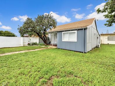243 Third Street, Wonthella WA 6530