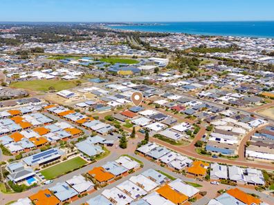6 Dowerin Circuit, Lakelands WA 6180
