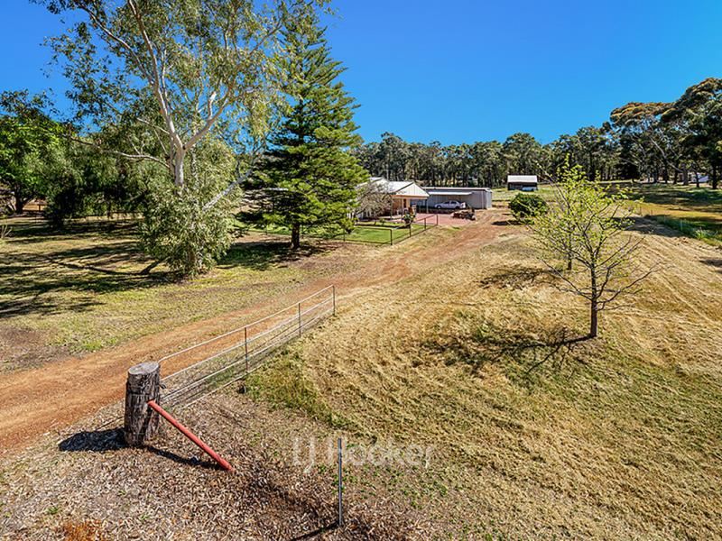 30 Foster Street, Collie WA 6225