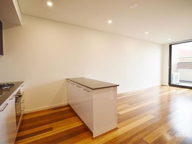 17/2 Marina Drive, Ascot WA 6104