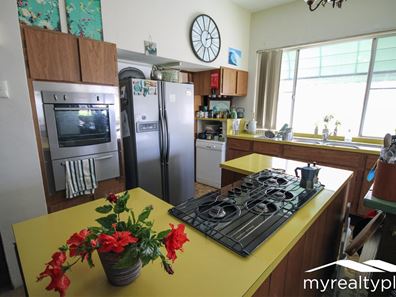 Room 4/17 Canning Beach Road, Applecross WA 6153
