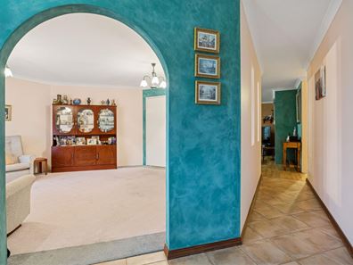 10 Kimbe Court, Mindarie WA 6030