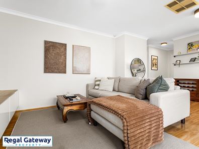 42/35 Winnacott Street, Willagee WA 6156