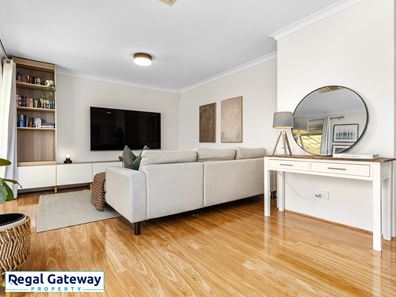 42/35 Winnacott Street, Willagee WA 6156