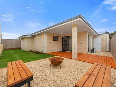 54 Lazenby Drive, Byford WA 6122