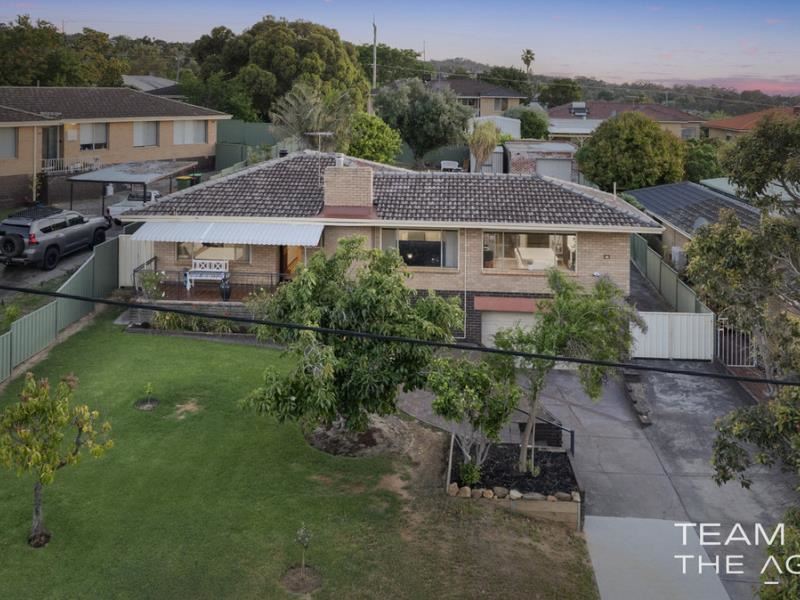 14 Bladon Way, Swan View WA 6056