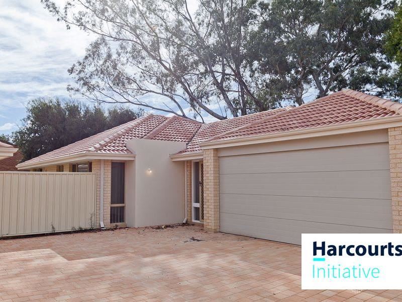 2/15 Forrest Road, Armadale