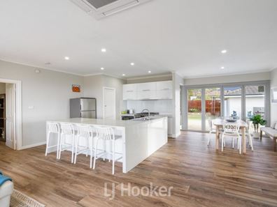 944 Geographe Bay Road, Geographe WA 6280
