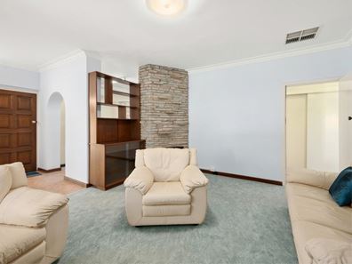 17 Clancy Way, Thornlie WA 6108