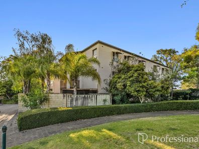 3/2 Pengilly Road, Orelia WA 6167