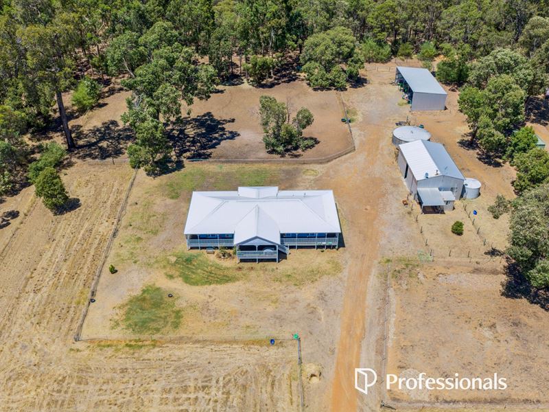 665 Avonholme Circle, Chidlow WA 6556