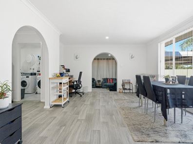 43 Stringybark Drive, Forrestfield WA 6058